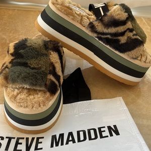 Steve Madden platform vegan fur shoes NWOT